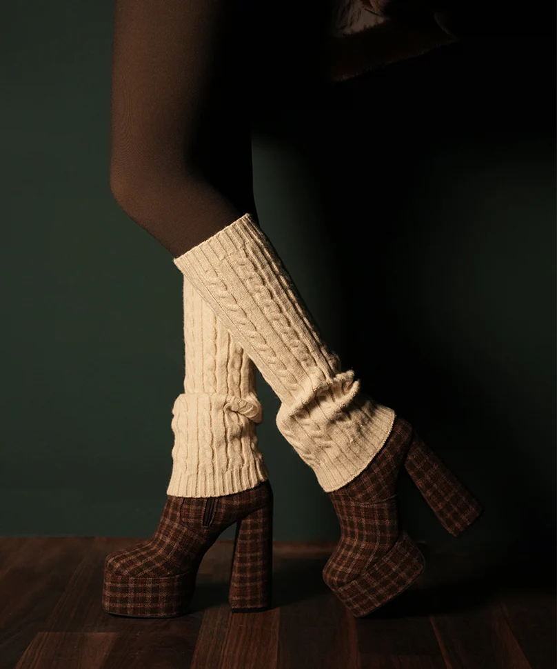 Cable Knit Leg Warmer - Cream - Image 4