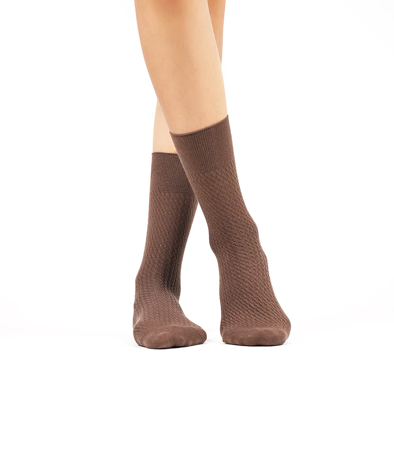 Knotty - Brown - Image 2