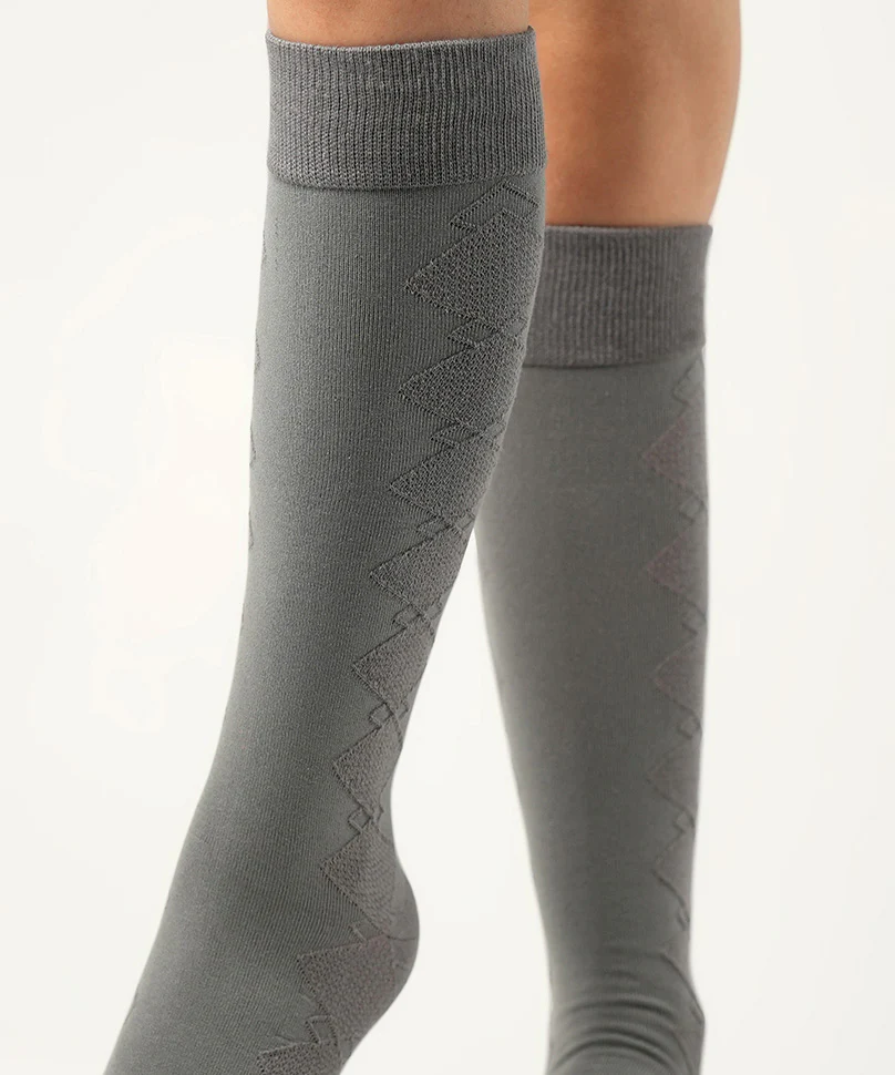 Momo - Grey - Image 2